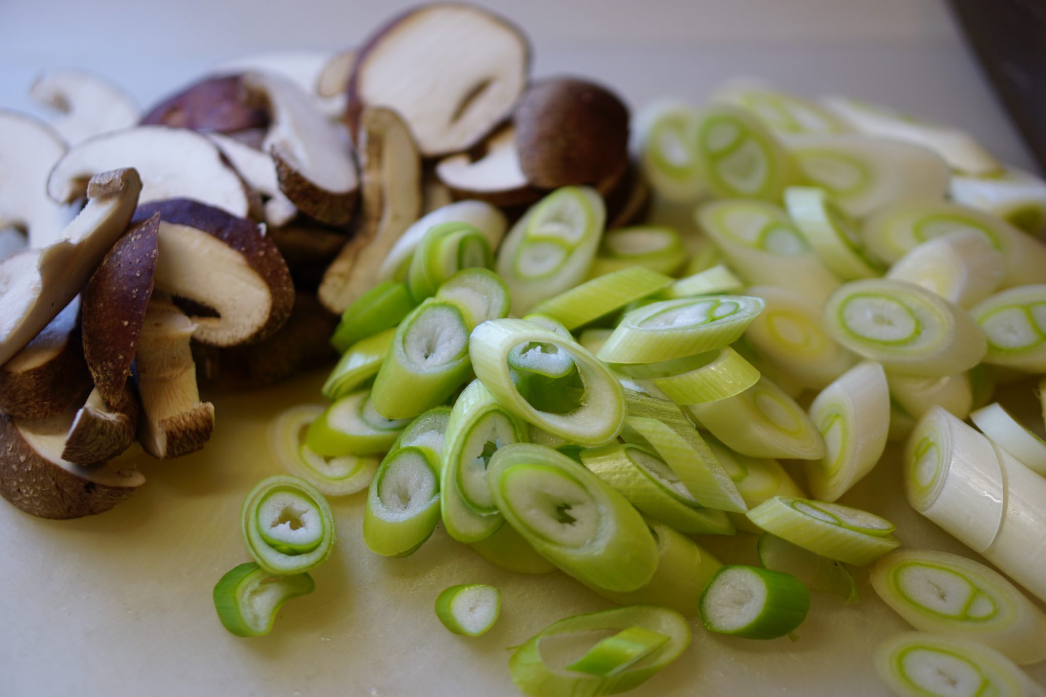 Shiitake and Naganegi Stir-fry - Oishi Washoku Recipes